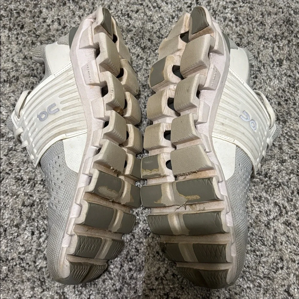 Onclouds - Picture 3 of 3